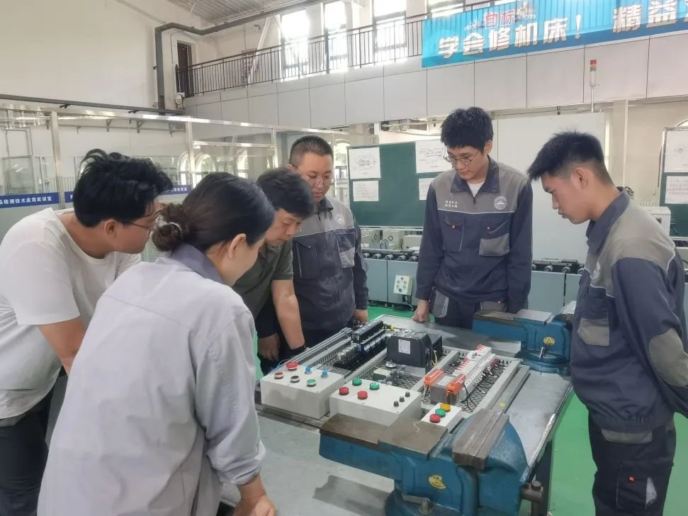 实践活动展风采 技能传承谱新篇