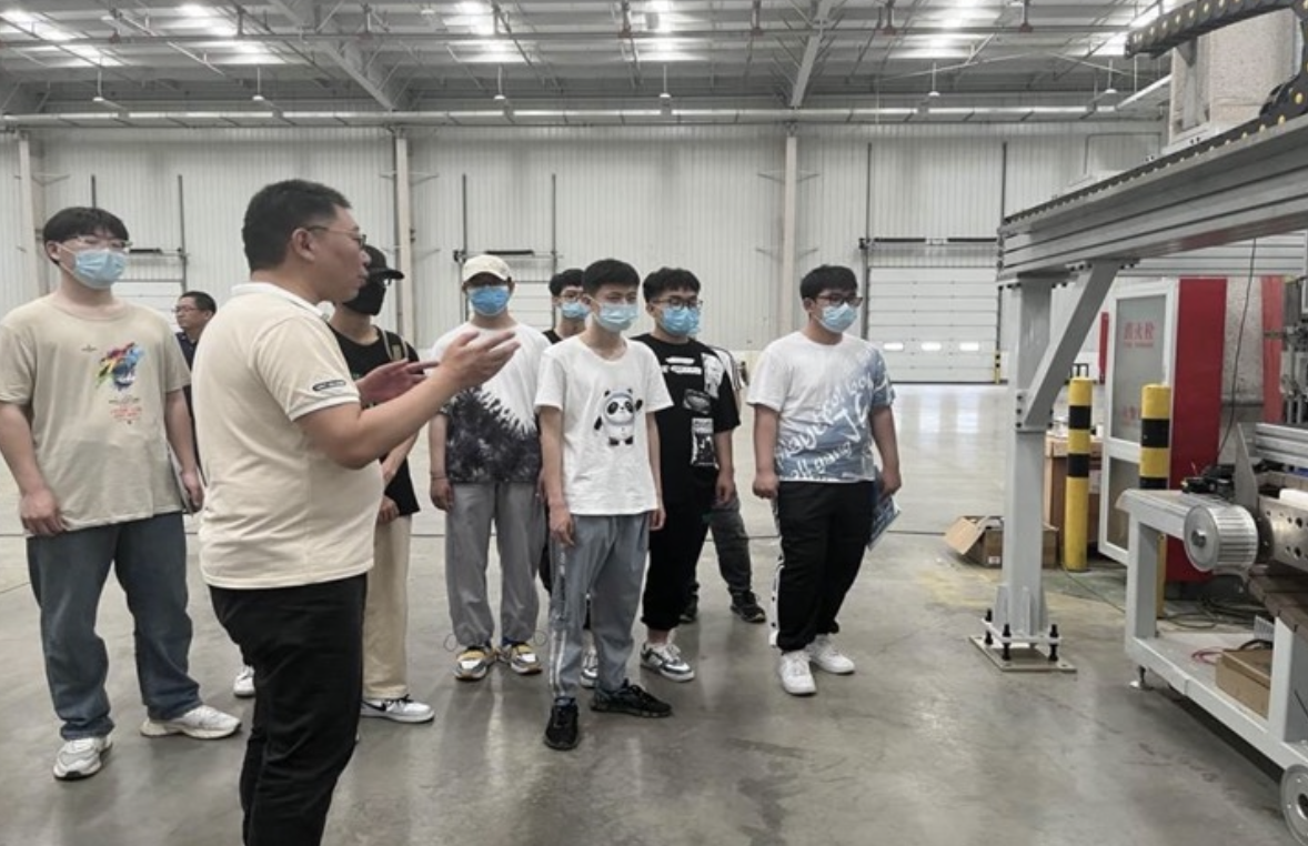 天津市电子信息技师学院