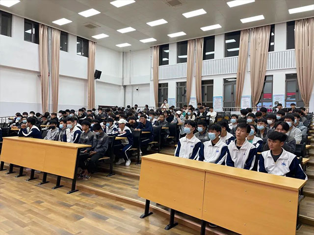 天津市电子信息技师学院