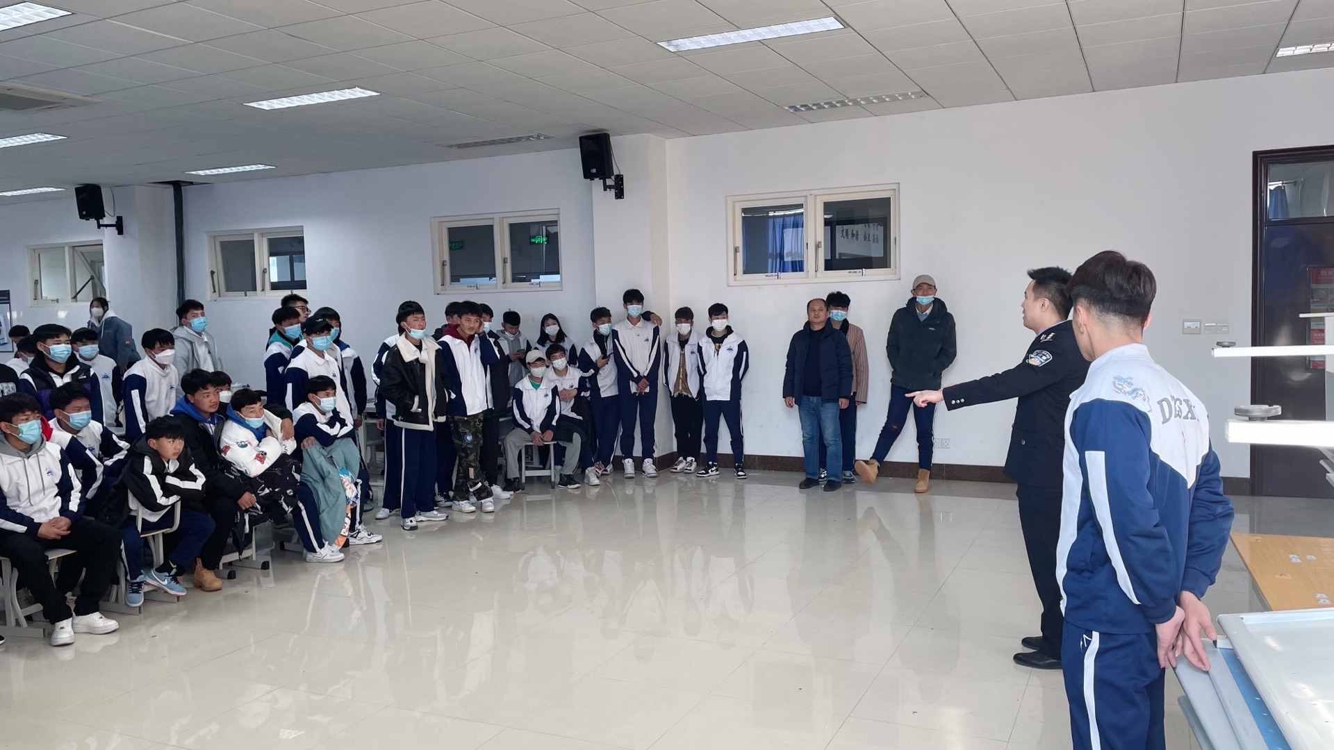 天津市电子信息技师学院