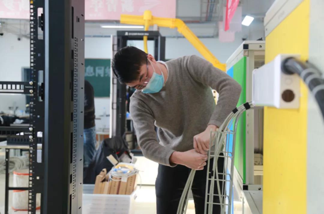 天津市电子信息技师学院