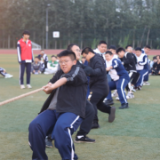 凝心聚力 “拔”出精彩—学生处举办2021级住宿生拔河比赛