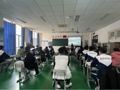 企业专家进课堂，强化技能育英才